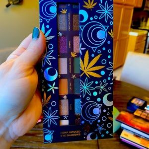 Pacifica Beauty Cosmic Reflect eyeshadow palette